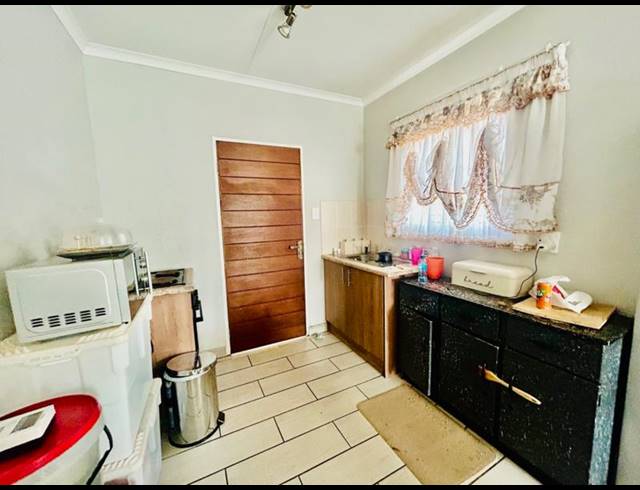 3 BEDROOM HOUSE FOR SALE IN VANDERBIJLPARK CE 3